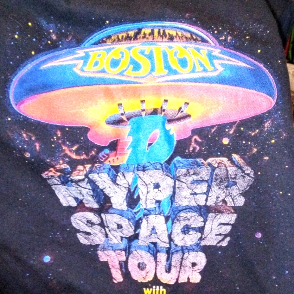 Boston hyperspace tour shirt featuring Joan Jett and the Blackhearts 2017